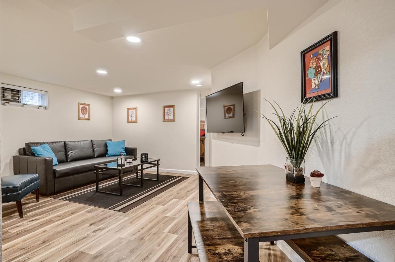 Sloans Lake Getaway - Basement Apartment Near Broncos And Downtown Denver Lakewood Eksteriør bilde